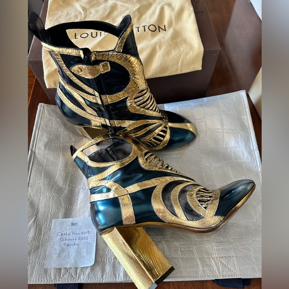 Louis Vuitton Gladiator Boots. - Picture 3 of 3